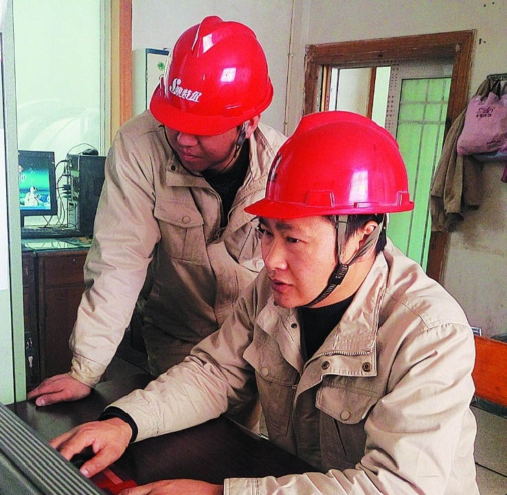 张金炎2s.jpg 张金炎2s.jpg