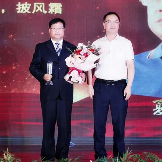 夏长兴.jpg 夏长兴.jpg