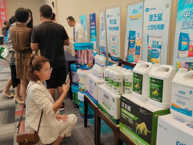 经销商了解产品2.jpg 经销商了解产品2.jpg